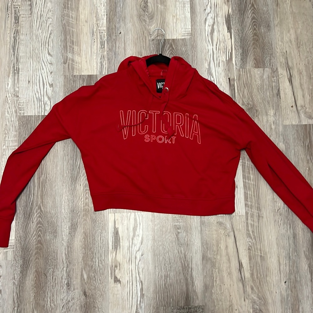 Victoria sport cropped hoodie with thumb holes!